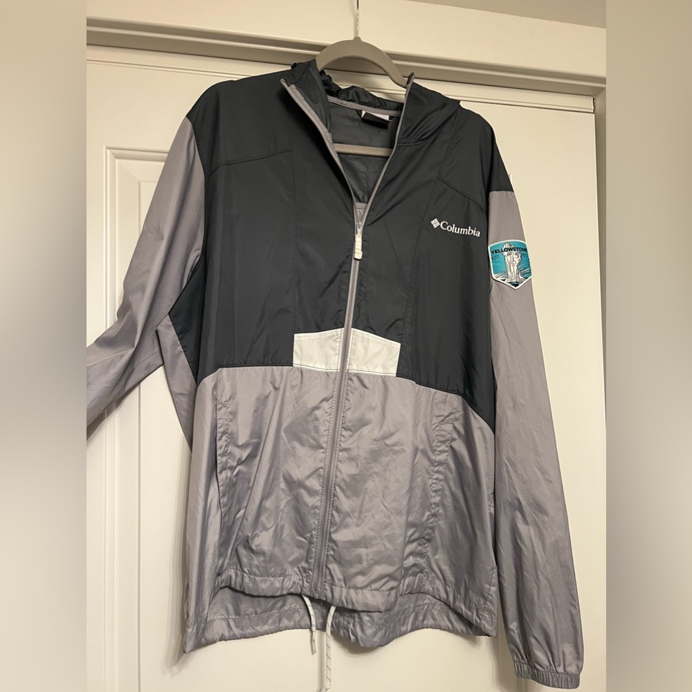 Mens Gray Columbia Windbreaker - Yellowstone National Park Detail - Size L